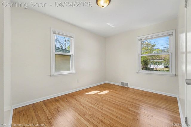 27691 Lexington Parkway, Southfield, MI 48076