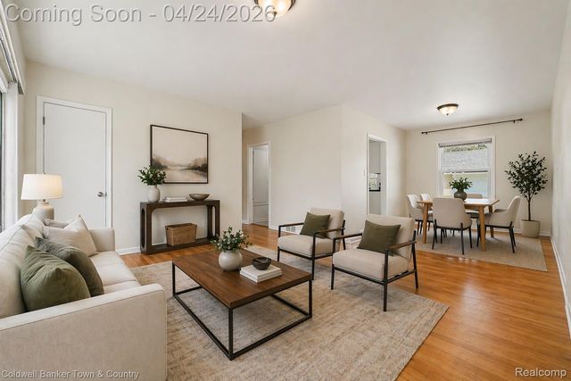 27691 Lexington Parkway, Southfield, MI 48076