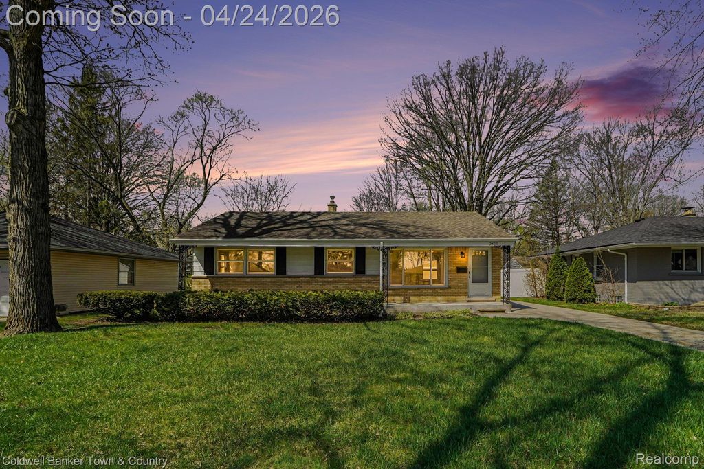 27691 Lexington Parkway, Southfield, MI 48076