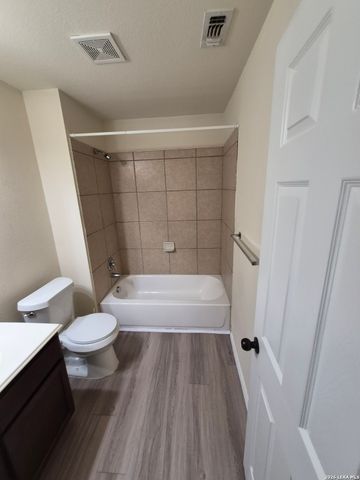7208 Colina Way, Converse, TX 78109
