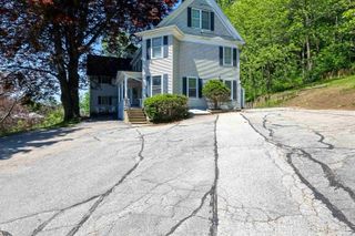 34 Floral Ave Apt 2, Dover, NH 03820