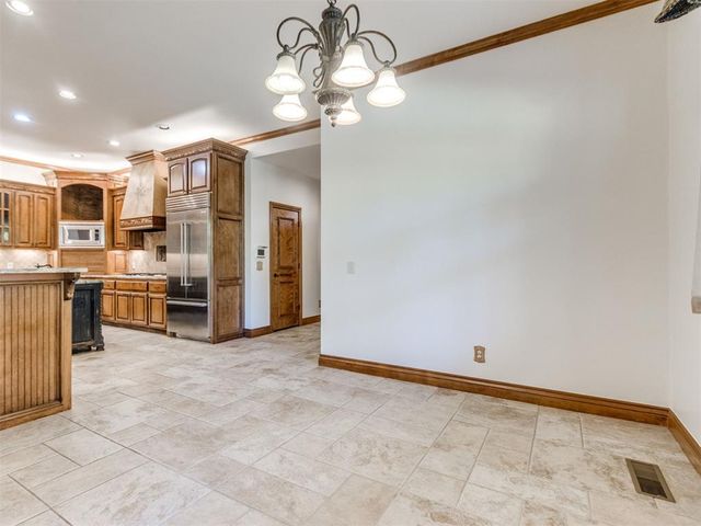 3621 Hunters Creek Road, Edmond, OK 73003
