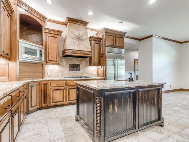 3621 Hunters Creek Road, Edmond, OK 73003