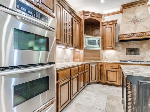 3621 Hunters Creek Road, Edmond, OK 73003