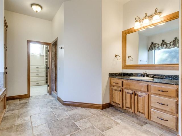 3621 Hunters Creek Road, Edmond, OK 73003