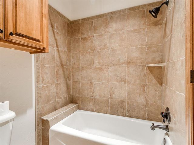 3621 Hunters Creek Road, Edmond, OK 73003