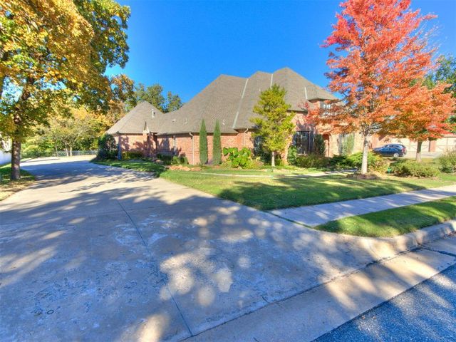 3621 Hunters Creek Road, Edmond, OK 73003