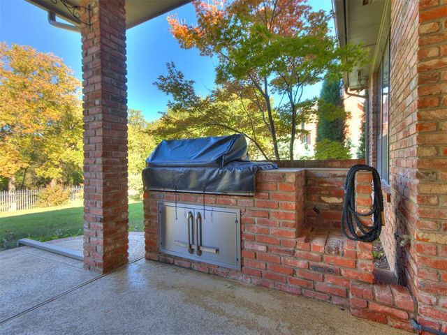 3621 Hunters Creek Road, Edmond, OK 73003