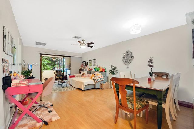 3777 NW 78th Avenue 15G, Davie, FL 33024