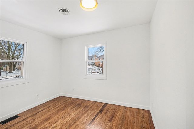 128 W Averill Street, Sparta, MI 49345