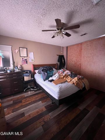 17350 Sweetaire Avenue, Lancaster, CA 93535