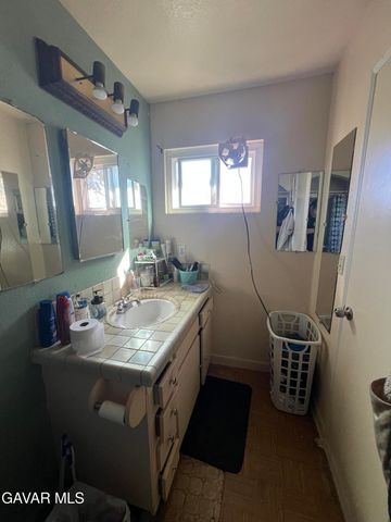 17350 Sweetaire Avenue, Lancaster, CA 93535