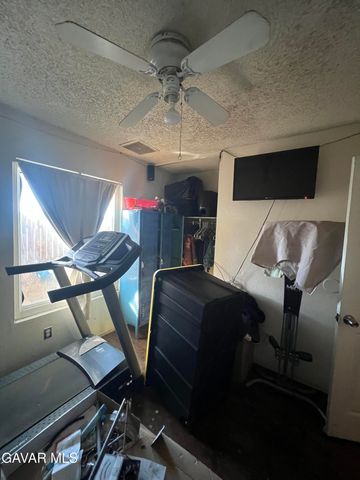 17350 Sweetaire Avenue, Lancaster, CA 93535