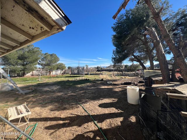 17350 Sweetaire Avenue, Lancaster, CA 93535