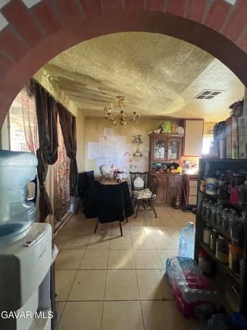 17350 Sweetaire Avenue, Lancaster, CA 93535