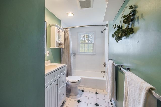 55 Lothrop Road, Reading, MA 01867