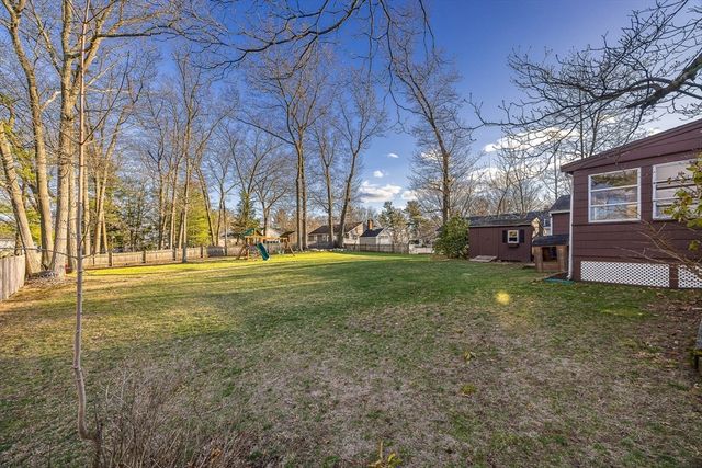 55 Lothrop Road, Reading, MA 01867