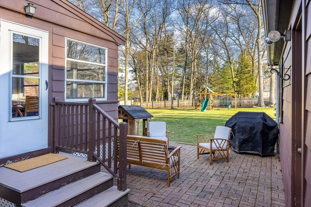 55 Lothrop Road, Reading, MA 01867