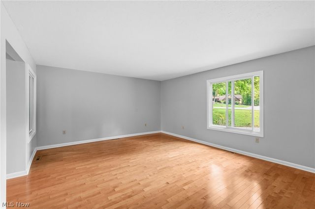 10934 Fawn Meadow Lane, Strongsville, OH 44149