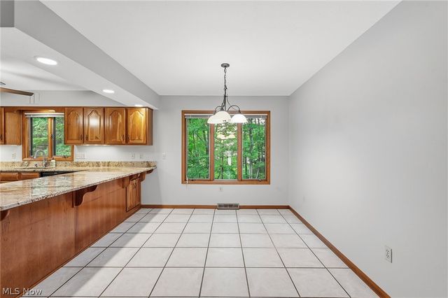 10934 Fawn Meadow Lane, Strongsville, OH 44149