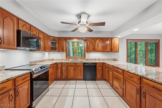 10934 Fawn Meadow Lane, Strongsville, OH 44149