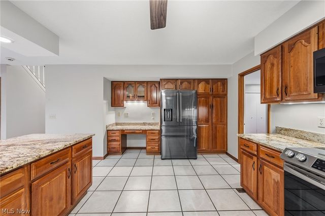10934 Fawn Meadow Lane, Strongsville, OH 44149