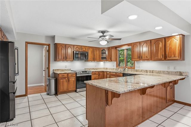 10934 Fawn Meadow Lane, Strongsville, OH 44149