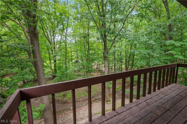 10934 Fawn Meadow Lane, Strongsville, OH 44149