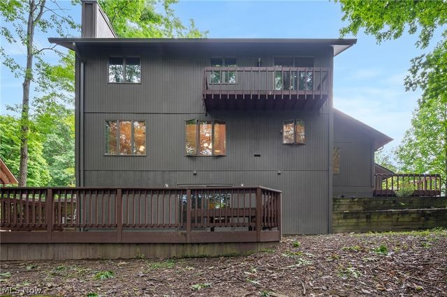 10934 Fawn Meadow Lane, Strongsville, OH 44149