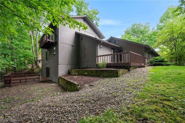 10934 Fawn Meadow Lane, Strongsville, OH 44149