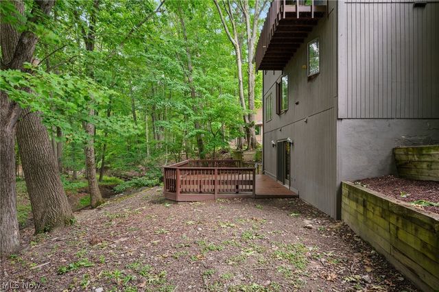 10934 Fawn Meadow Lane, Strongsville, OH 44149