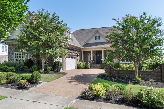 7216 Wildings Blvd, College Grove, TN 37046