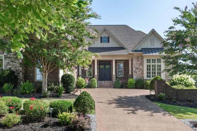 7216 Wildings Blvd, College Grove, TN 37046