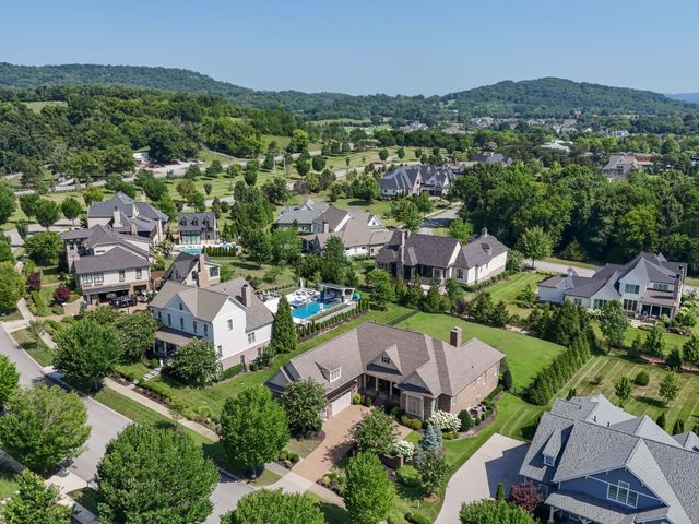 7216 Wildings Blvd, College Grove, TN 37046