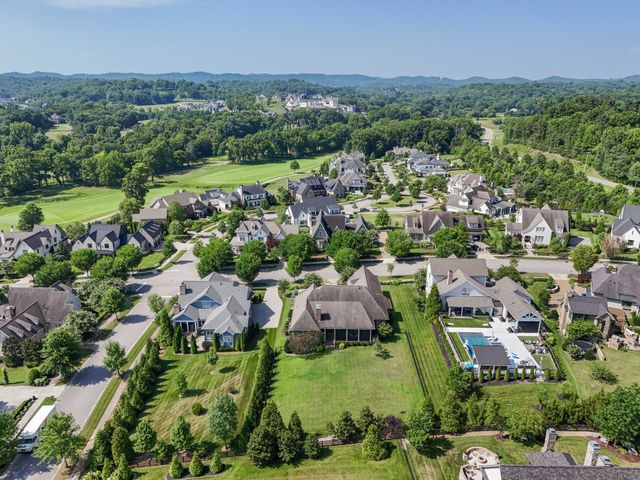 7216 Wildings Blvd, College Grove, TN 37046