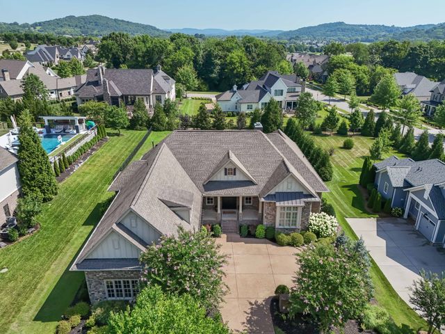 7216 Wildings Blvd, College Grove, TN 37046