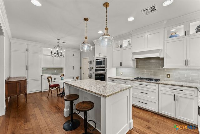 2717 Canyon Oaks Court, Temple, TX 76502