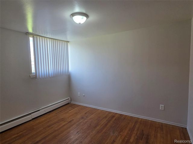 15080 Greenfield Apt 1 Greenfield Road, Detroit, MI 48227