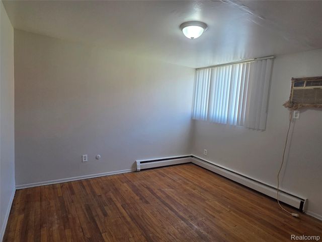 15080 Greenfield Apt 1 Greenfield Road, Detroit, MI 48227