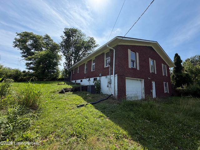 3400 S Camden Ln, Crestwood, KY 40014