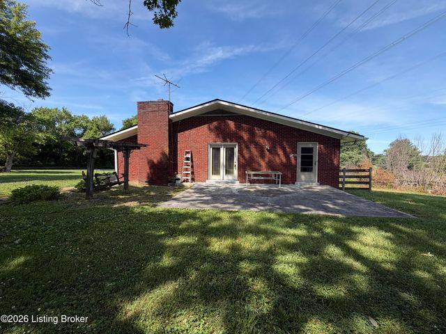 3400 S Camden Ln, Crestwood, KY 40014