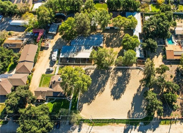 22050 Tulsa, Chatsworth (los Angeles), CA 91311