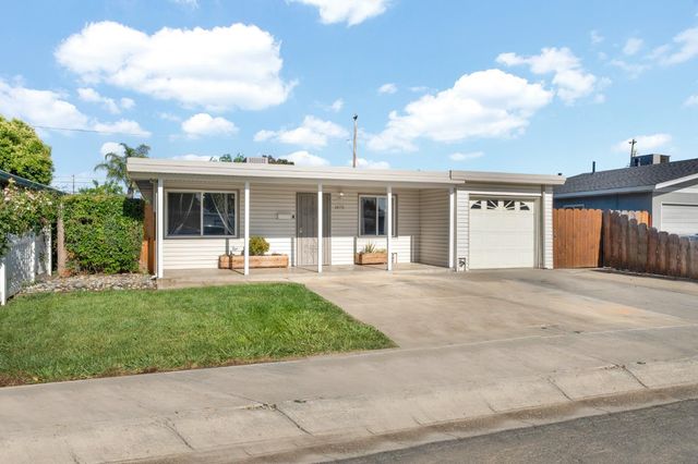 1475 Upland Dr, Yuba City, CA 95991