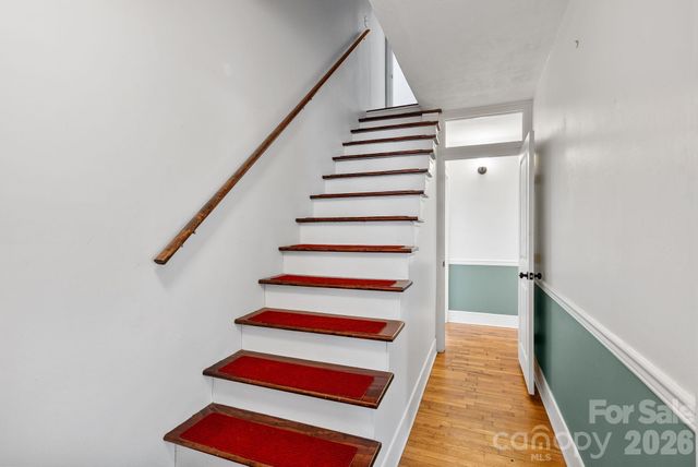 832 Sand Hill Road, Asheville, NC 28806