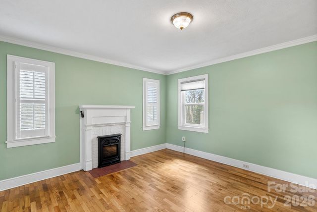 832 Sand Hill Road, Asheville, NC 28806