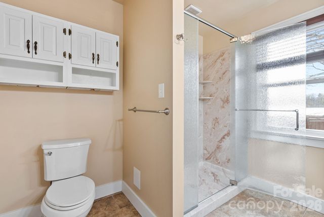 832 Sand Hill Road, Asheville, NC 28806