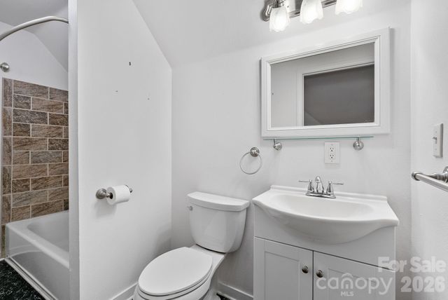 832 Sand Hill Road, Asheville, NC 28806