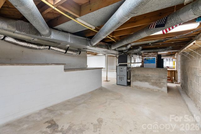 832 Sand Hill Road, Asheville, NC 28806