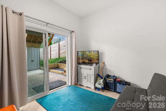 832 Sand Hill Road, Asheville, NC 28806