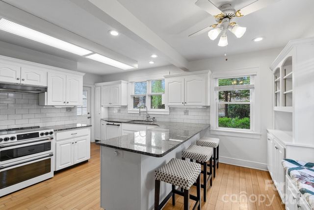 832 Sand Hill Road, Asheville, NC 28806